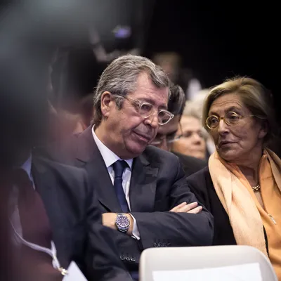 découvrez le patrimoine impressionnant de david douillet, un champion emblématique du judo et figure incontournable du sport français. explorez son parcours, ses exploits et son engagement envers la promotion du sport et de la culture.