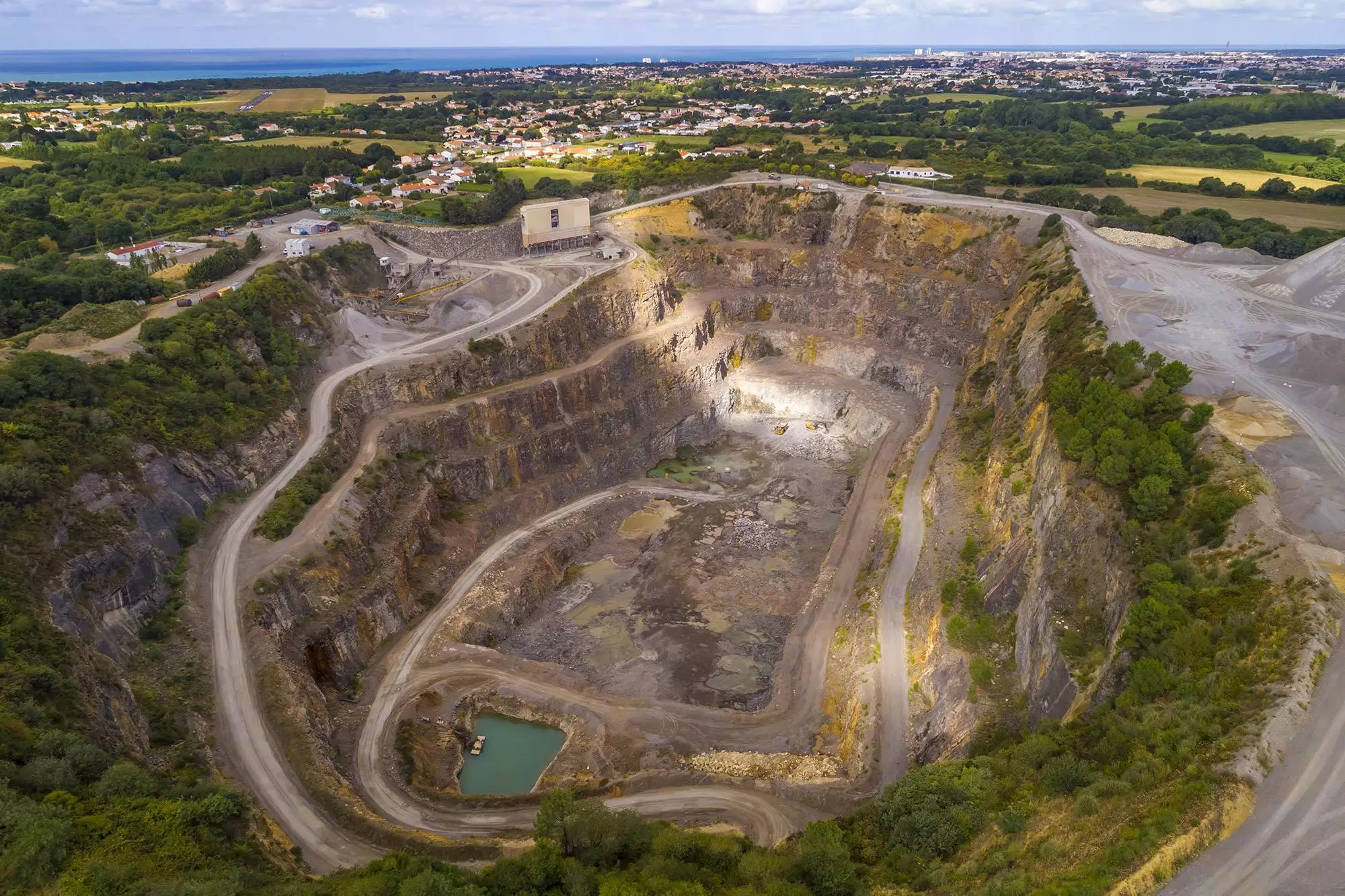 découvrez les opportunités et débouchés d’une carrière maritime : formations, métiers de la mer, conseils pour réussir et évoluer dans le secteur maritime en france et à l’international.