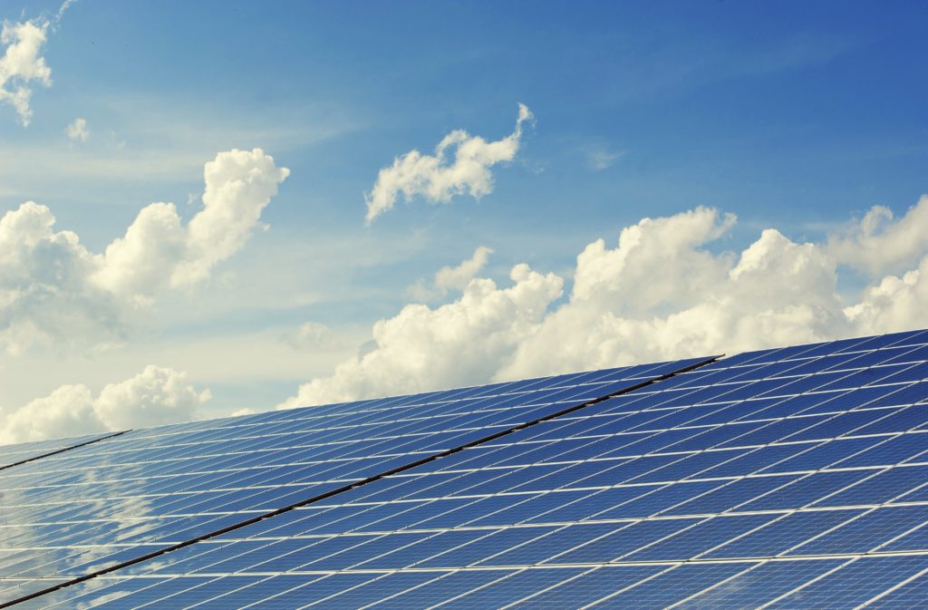 découvrez les dernières actualités sur l'énergie durable avec co-valence, votre source d'informations sur les innovations, les projets et les tendances en matière d'énergie renouvelable.
